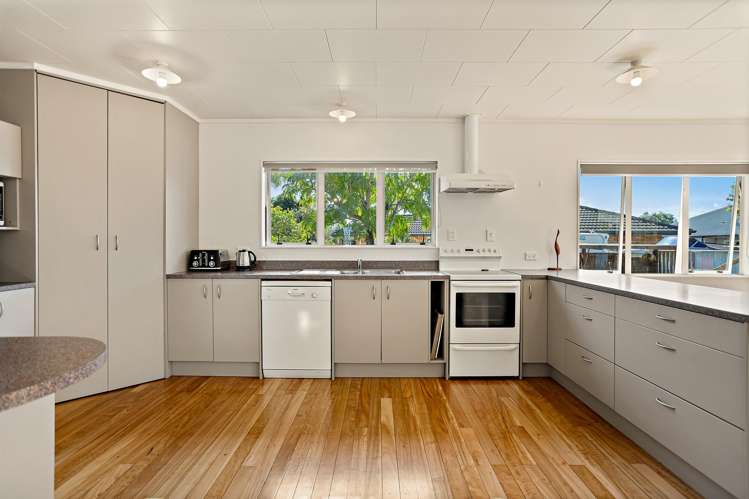 7 Ringwood Place Whitianga_11