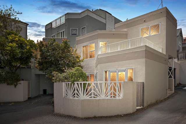 OPPORTUNITY, LOCATION, GARAGING