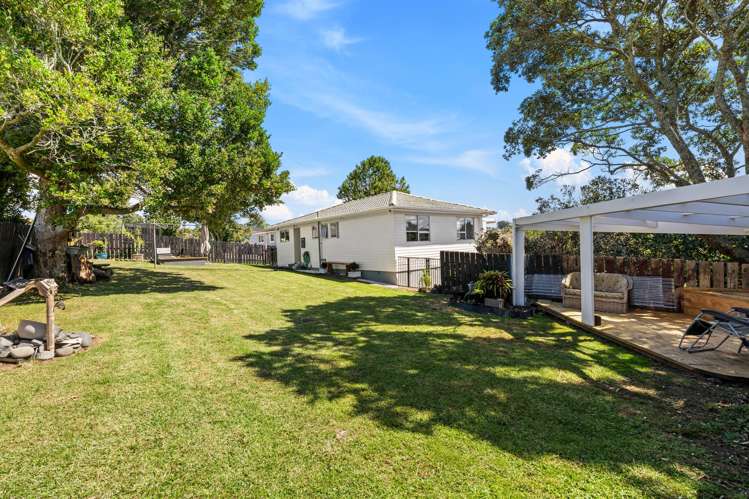 27 Arlette Place Massey_13