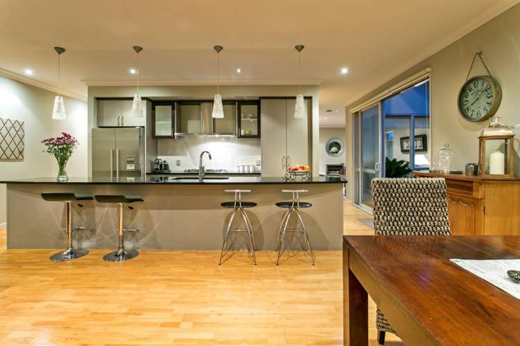 28 Huntington Park Drive Greenhithe_5