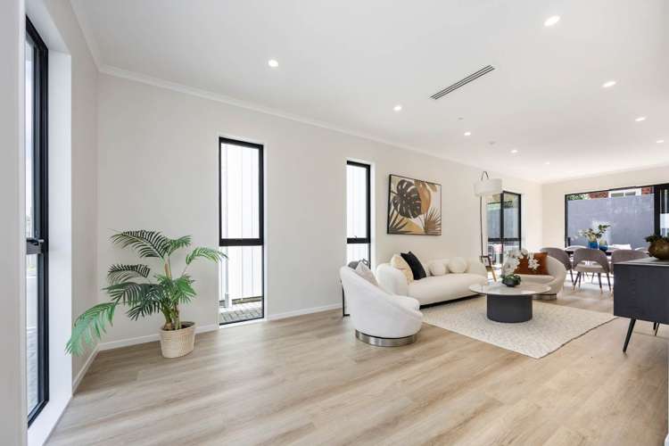 11C Norman Lesser Drive St Johns_7