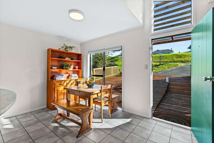 811 East Coast Road Northcross_4