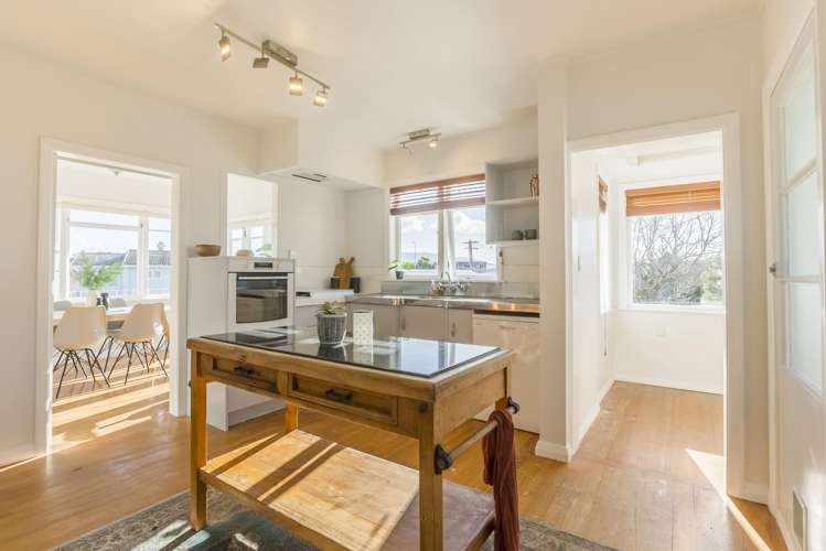 8 Eatwell Avenue Paraparaumu Beach_7