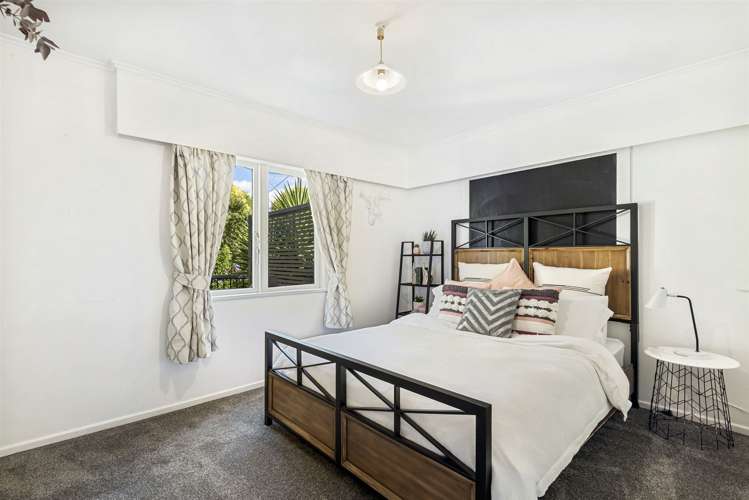 1/129 Edmonton Road Te Atatu South_13