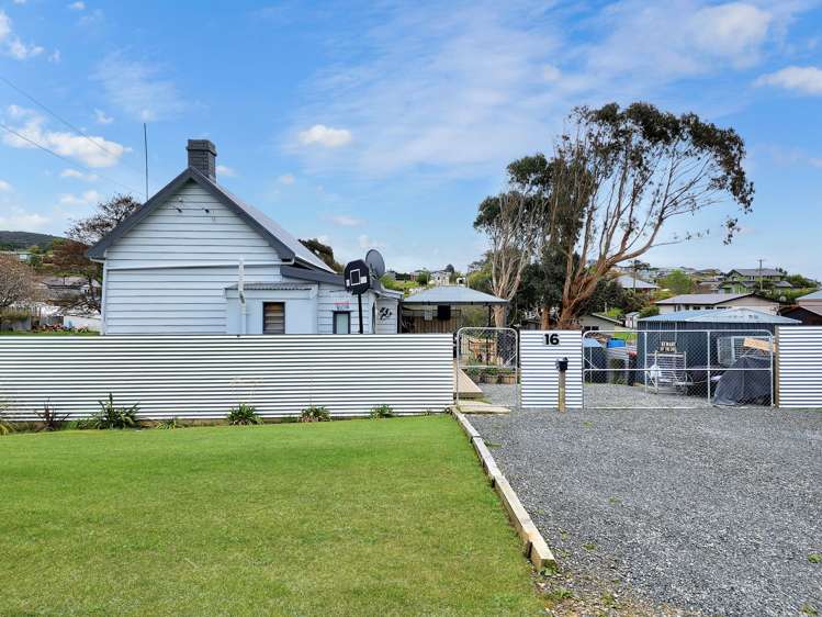 16 George Street Riverton_13