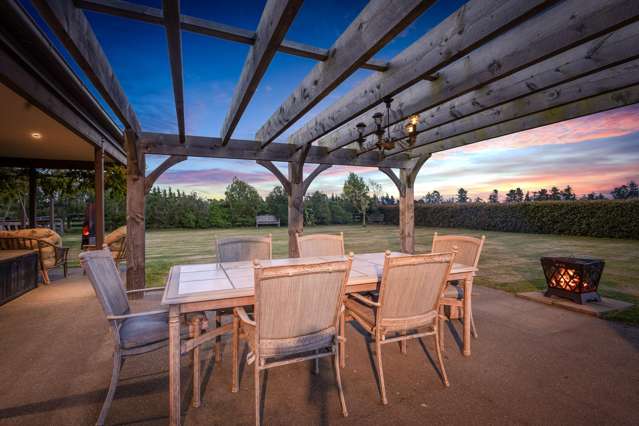 A Lifestyle of Space, Privacy & Spectacular Views