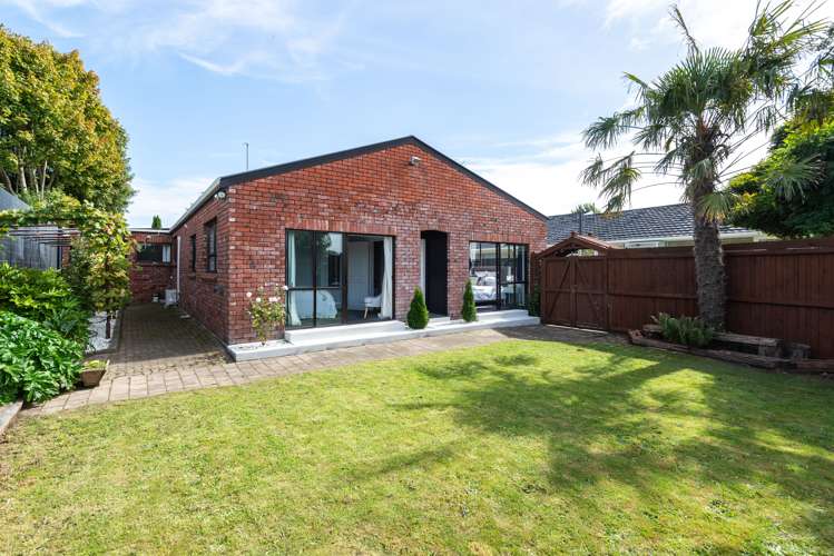 327 Avonhead Road Avonhead_0