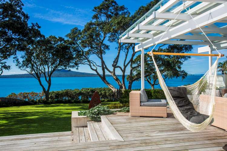 24 Hamana Street Narrow Neck_3