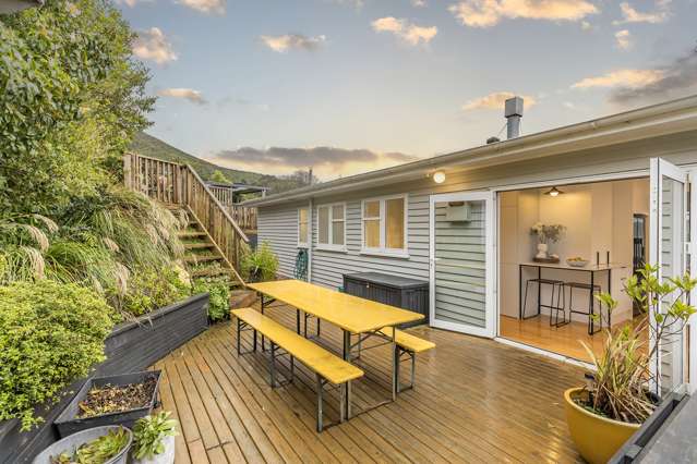 Spectacular Modernised Ngaio Home