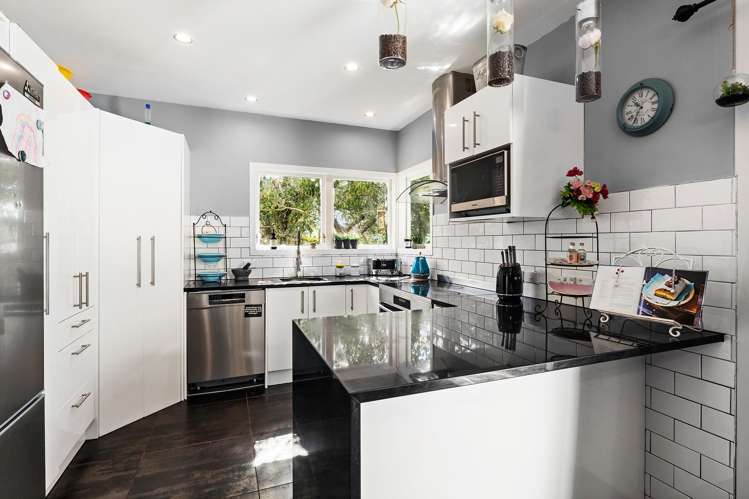 6b Orange Grove Churton Park_1