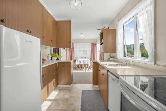 44 Russell Road Wainuiomata_1