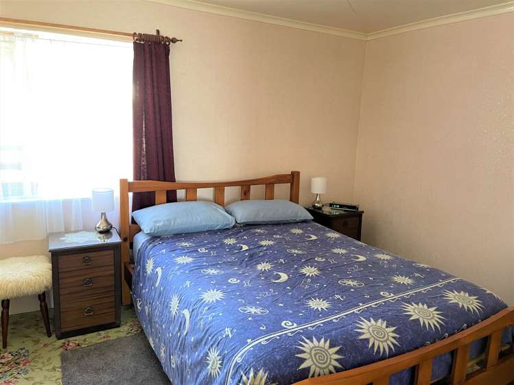 11 Stuart Street Owaka_13