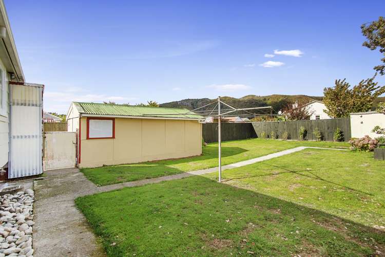 24 Churton Crescent Taita_11