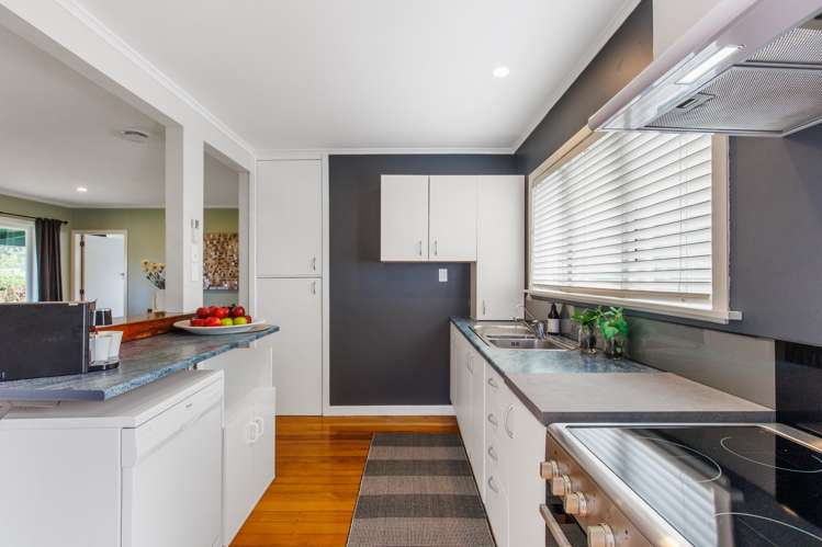 1/16 Lancaster Road Beach Haven_12