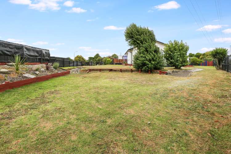 32 Barnhill Crescent Pahurehure_16