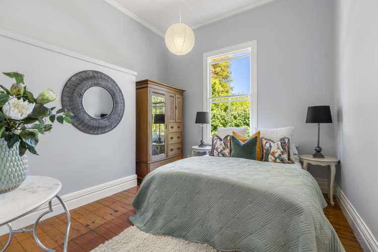 5 Mozeley Avenue Devonport_13