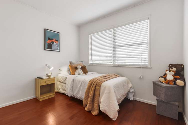 49 Fairclough Road Beach Haven_11