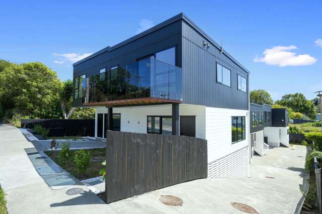 Stylish Brand-New Homes in a Prime Location