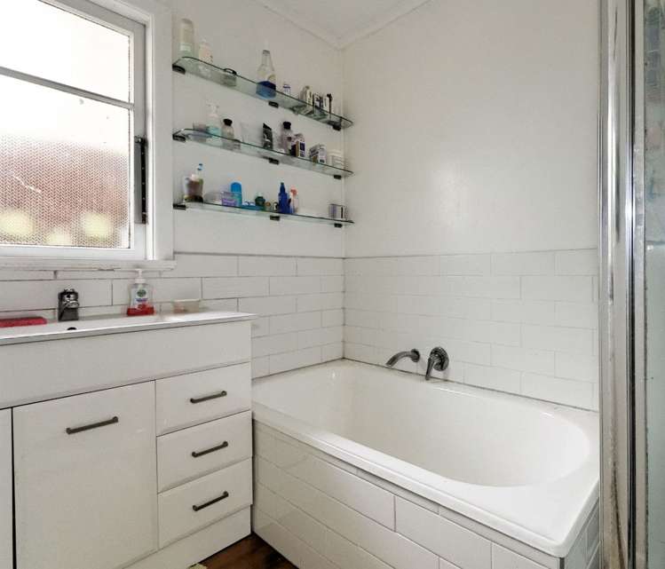 61 West Coast Road Glen Eden_11