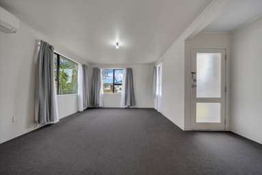 35 Tony Segedin Drive_3