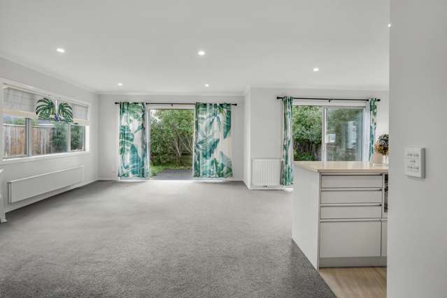 3 Henrietta Maxwell Grove Wainuiomata_3