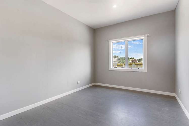 2 Collett Road Otara_7