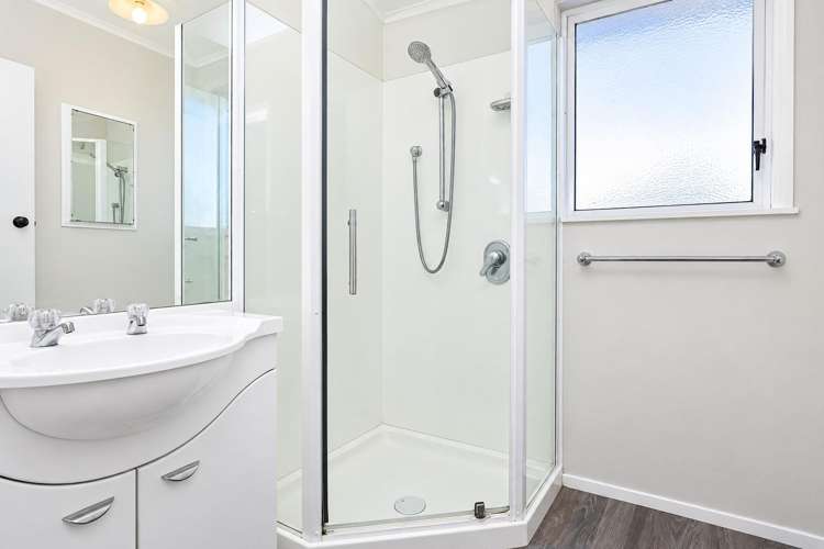 23 McLaren Crescent Onekawa_8