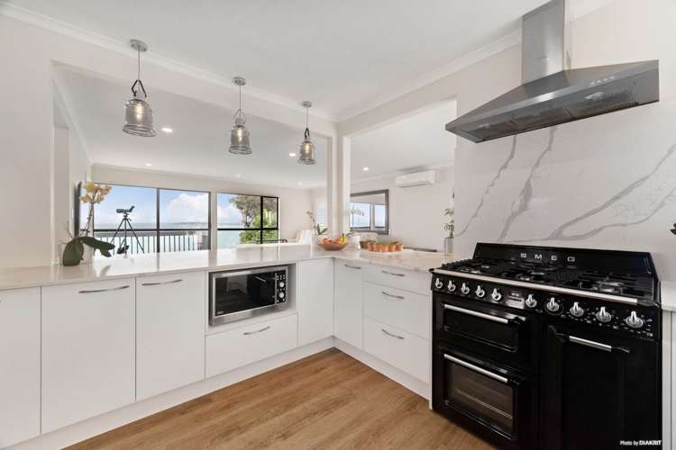 827 Whangaparaoa Road Manly_11