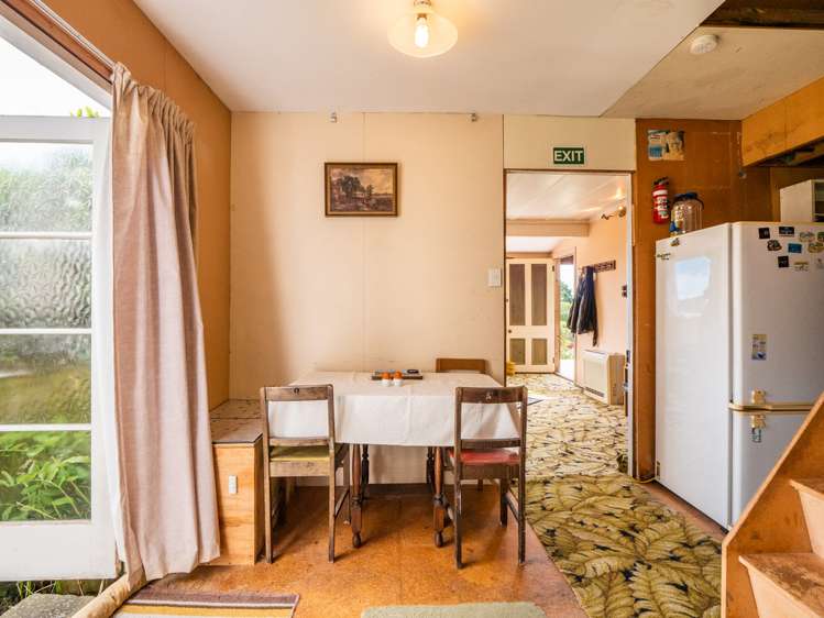 32 Peace Street Taieri Mouth_7