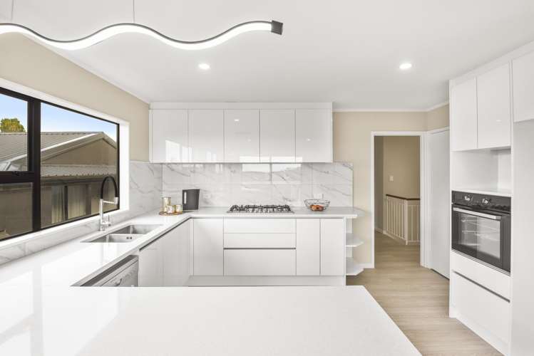 47 Amorino Drive Red Beach_4