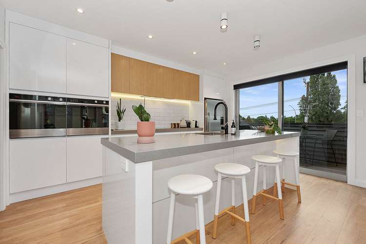 900 River Road Queenwood_6