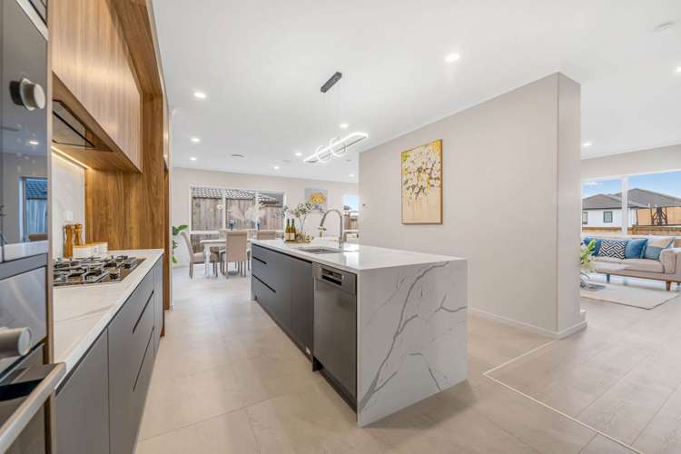 18 Bushfield Drive Flat Bush_10