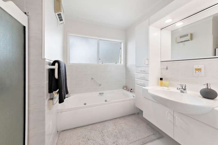 18/10 Gerard Way Saint Johns_14