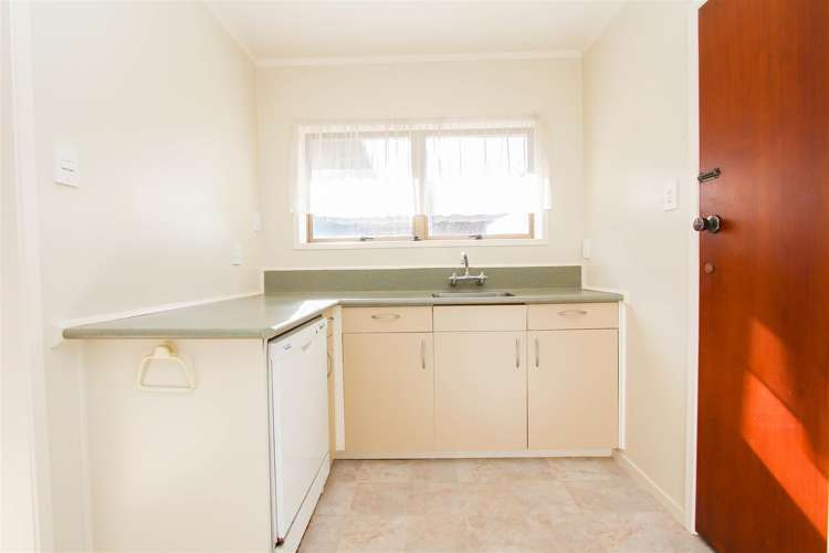 39 Chedworth Avenue 1053_14