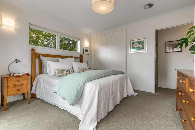 1/5 Hanlon Crescent Narrow Neck_12
