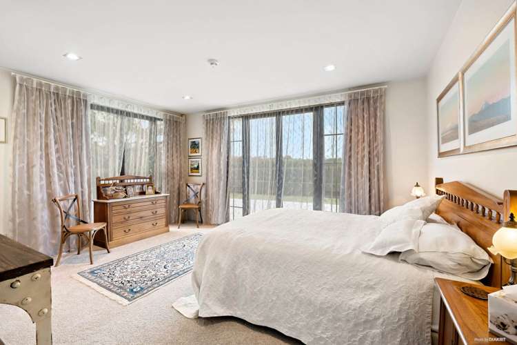 566 Whitford Road Whitford_32