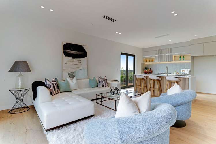 8 Lambert Road_4