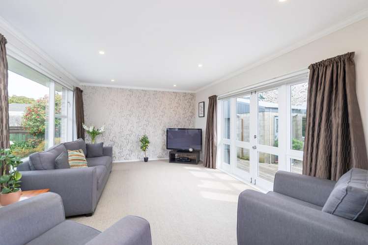 44 Longfellow Street Trentham_3