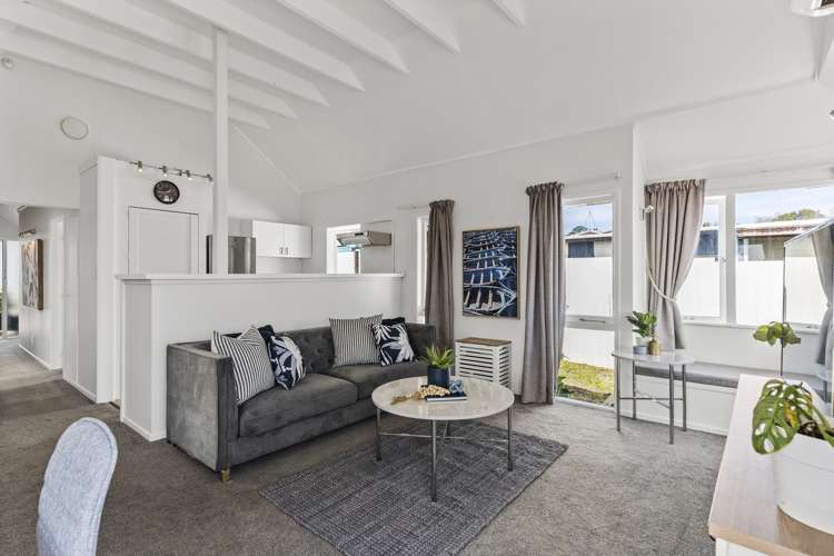 2/120a Birkdale Road Birkdale_5