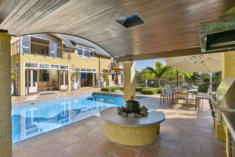 35 Huia Road Titirangi_14