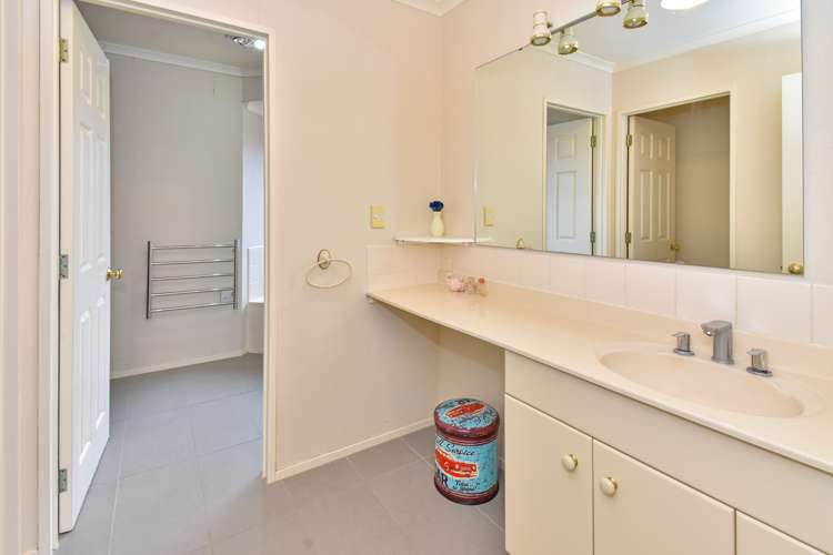 32 Ewhurst Place Goodwood Heights_12