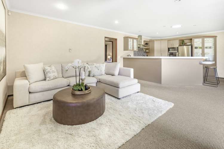 85 Huntington Drive Huntington_10