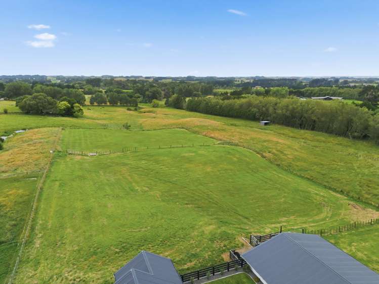 15 Koputaroa Road Levin_22