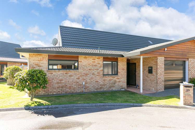 29/42 Main Road Tawa_21