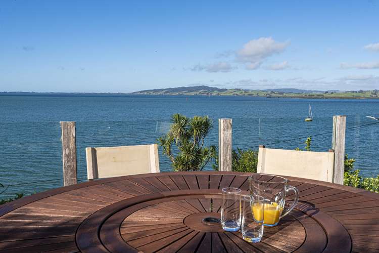 100 Beach Road Onerahi_9