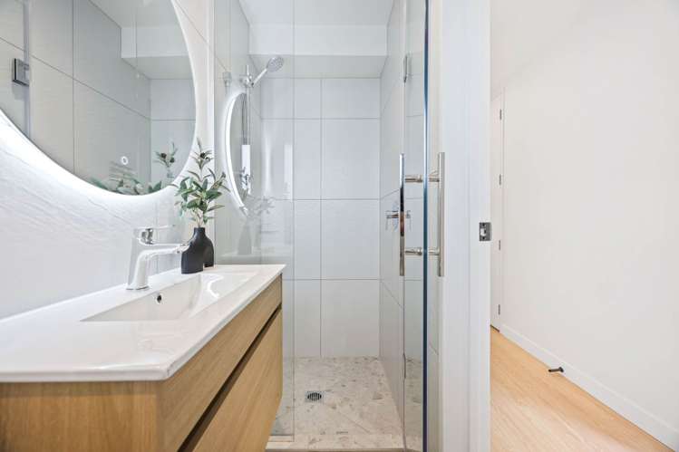 10-17/4 Springbank Lane Te Atatu Peninsula_33