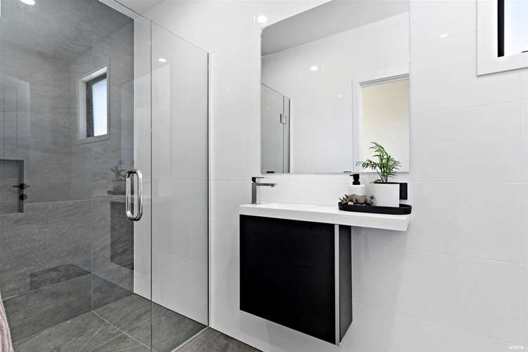 8 Hovingham Court Jacks Point_23