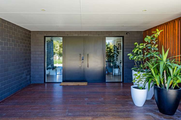 162 Beach Road East Elgin_6