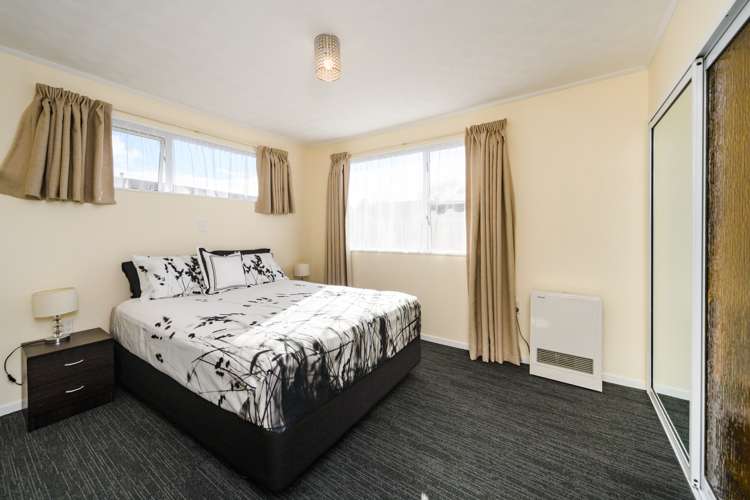 44 Escort Grove Awapuni_5