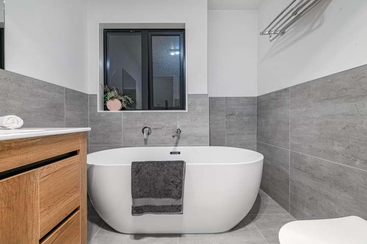 6/43B Waimumu Road Massey_12